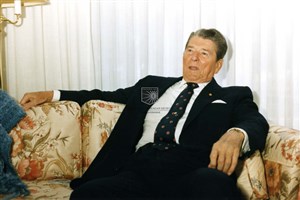 Image description is not available for 1992.179